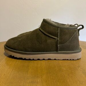 Ugg ultra mini green